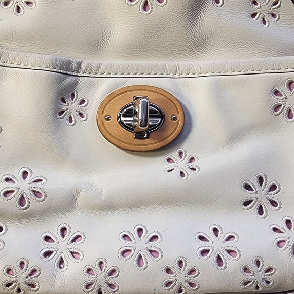 Coach Poppy Daisy Eyelet Leather Chain Tote Bag Ivory & Pink | Style #22438 GUC - Picture 13 of 17